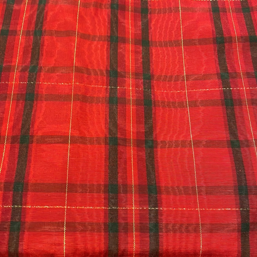 Table cloth - Picture 3 of 5